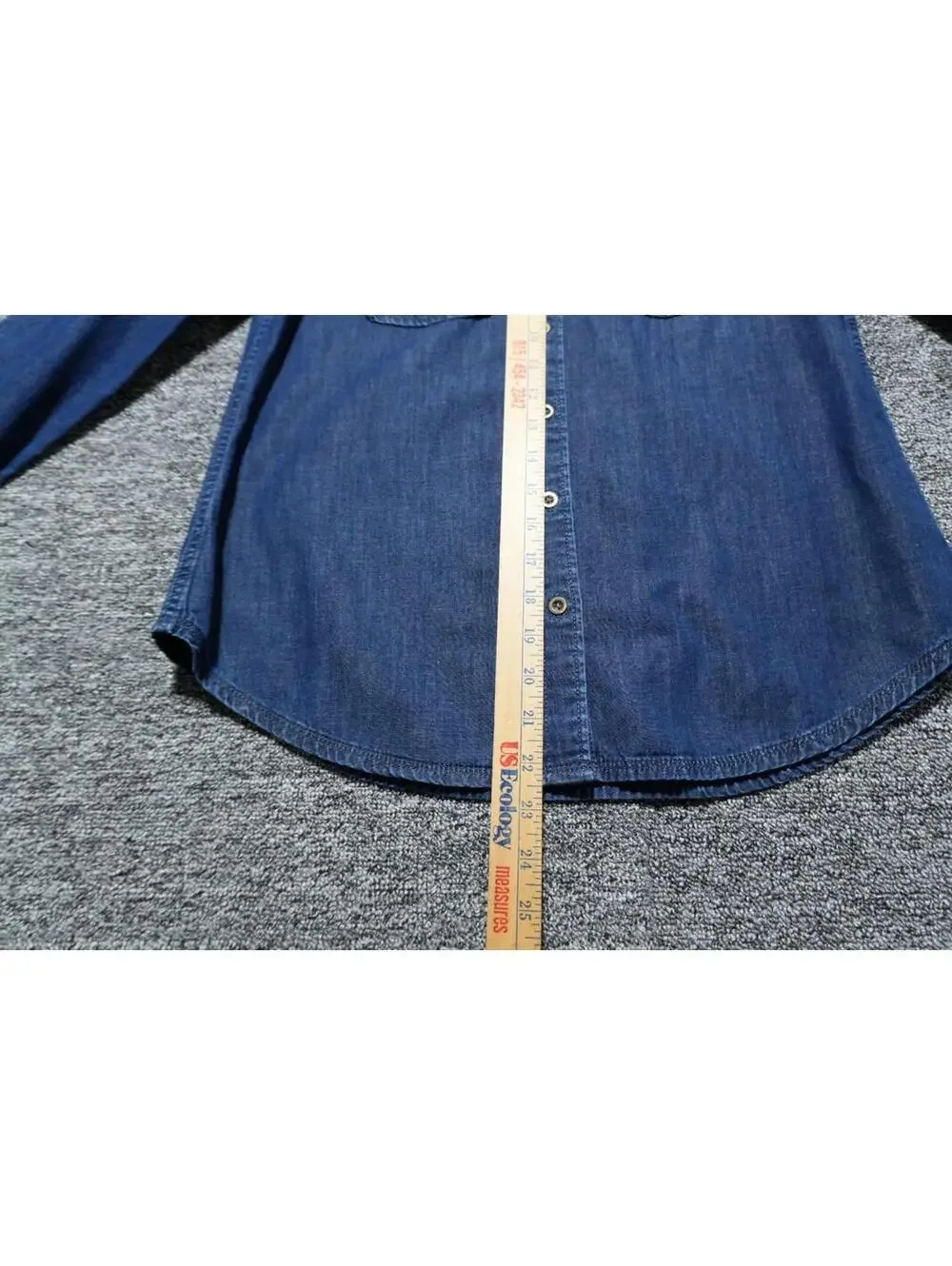 Banana Republic Denim Work Shirt Men’s Small Blue Cotton Button Up Double Pocket